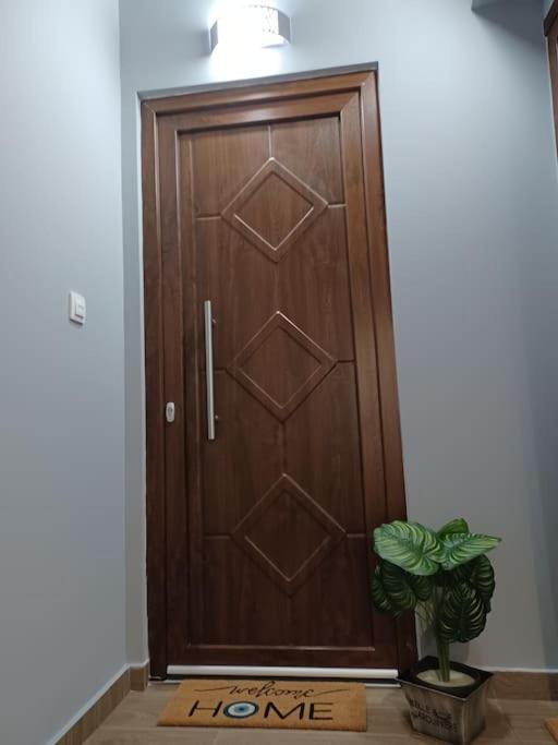Luxury Apartment With Balcony Мітіліні Екстер'єр фото